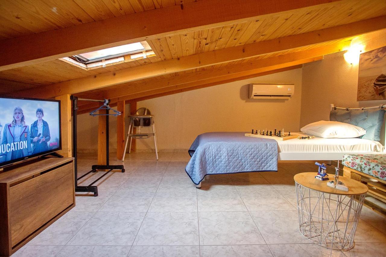 Holiday House Ioanna 2 - Loft Nea Peramos  Exterior photo